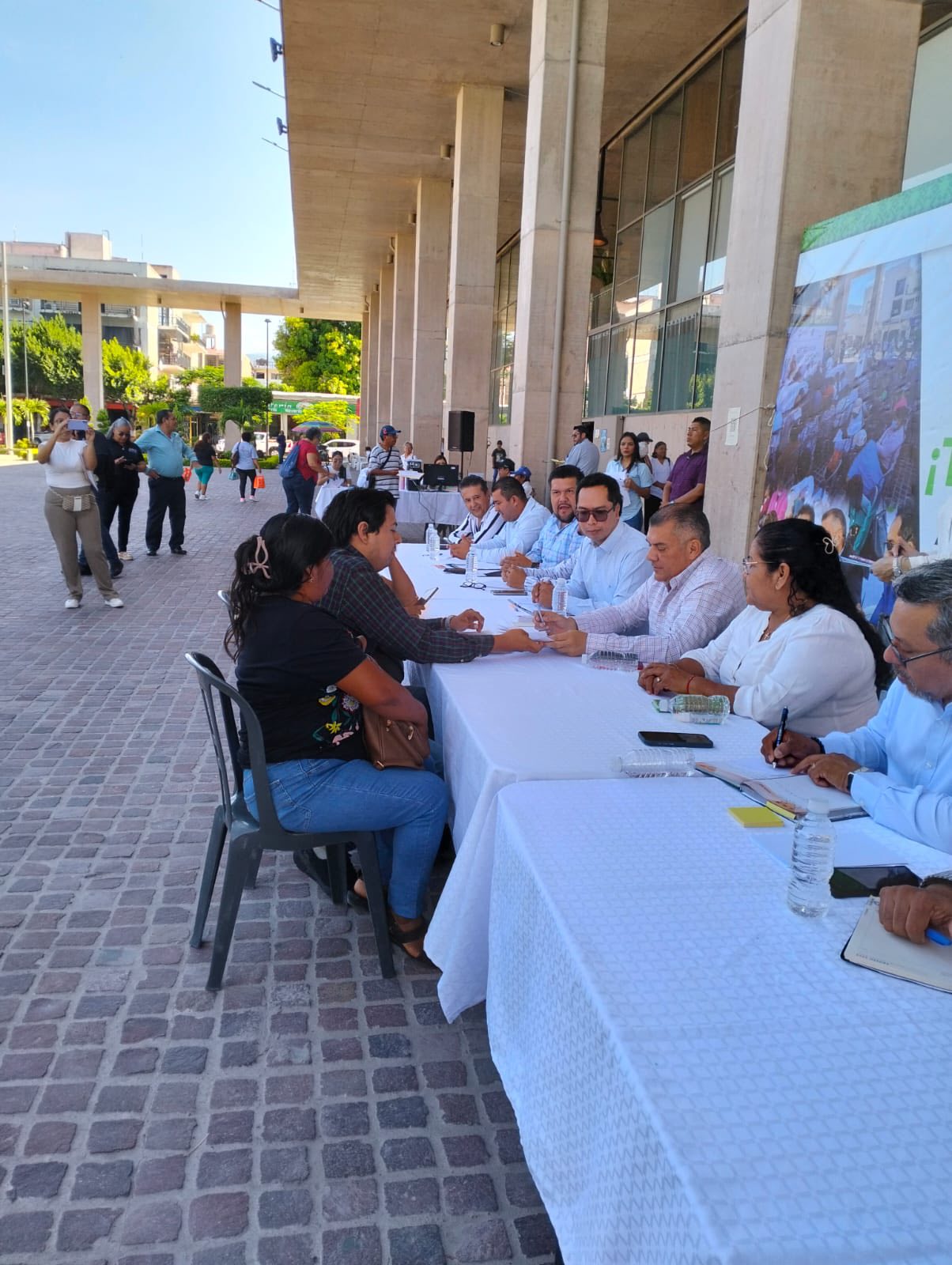 Se lleva a cabo audiencia pública en Igualtepec para atender solicitudes ciudadanas