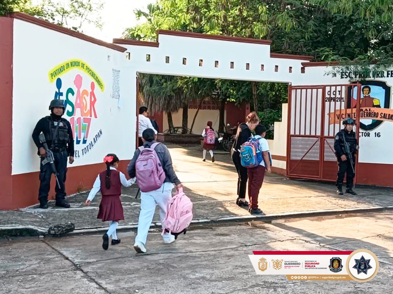 operativo escuela segura